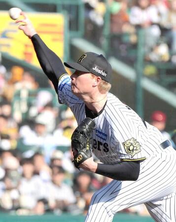 　８回から登板するネルソン（撮影・北村雅宏）　　　