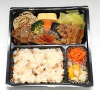 　大山の食べ比べ！ダブル生姜焼き弁当