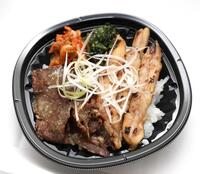 　藤川監督の塩だれ牛肩ロース×鶏せせり丼