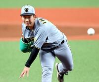　先発し、力投する伊原（撮影・田中太一）