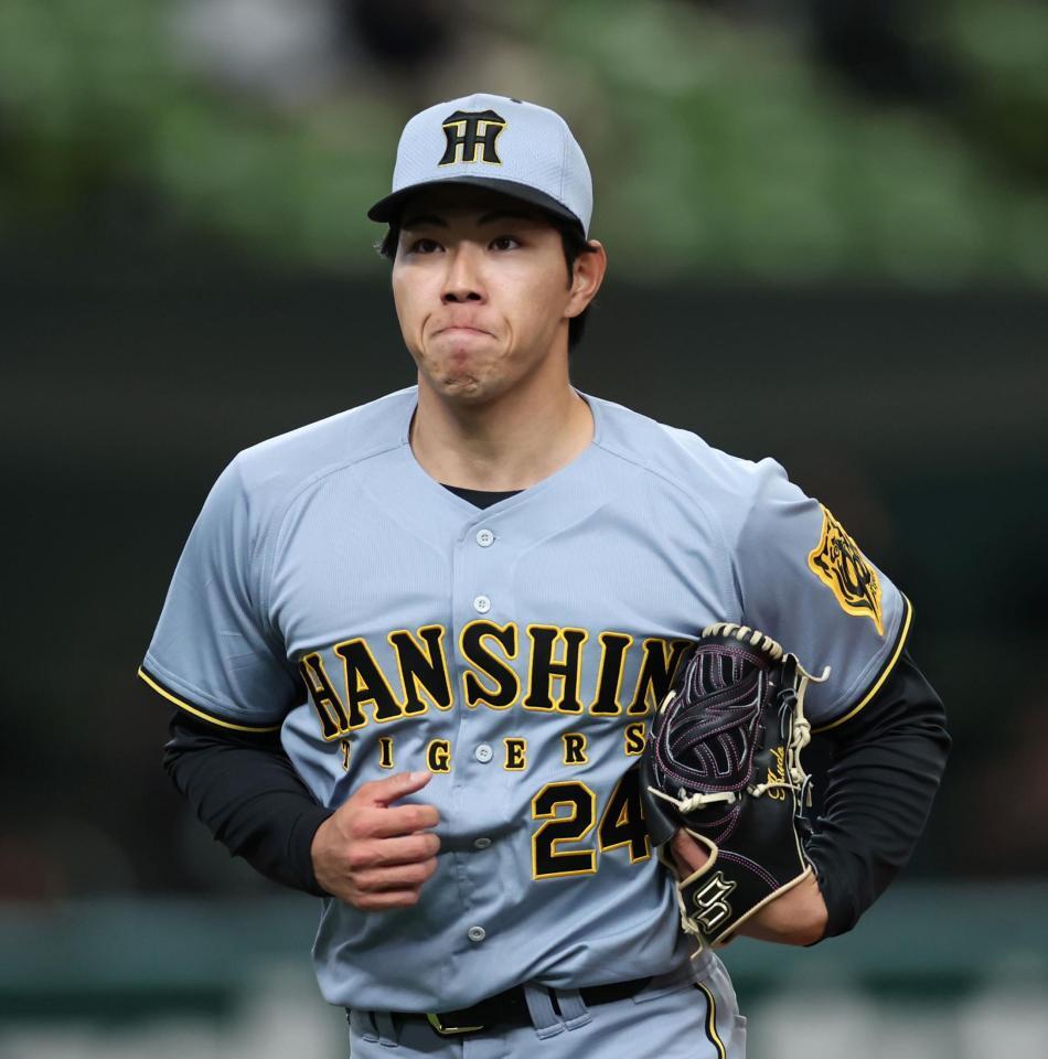 　５回、西武打線を無失点に抑え、ベンチへ戻る工藤（撮影・田中太一）