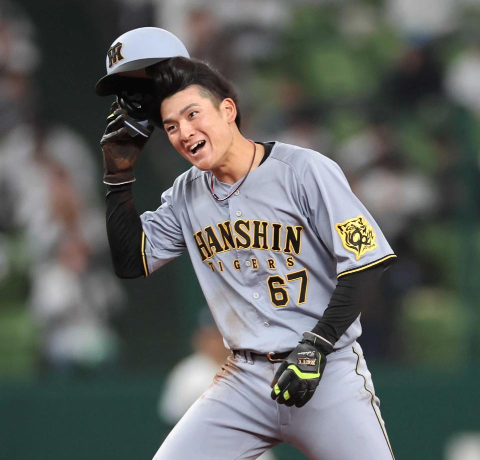 　５回、勝ち越し打を放った高寺は二盗を失敗するも積極的な姿勢を見せた（撮影・田中太一）