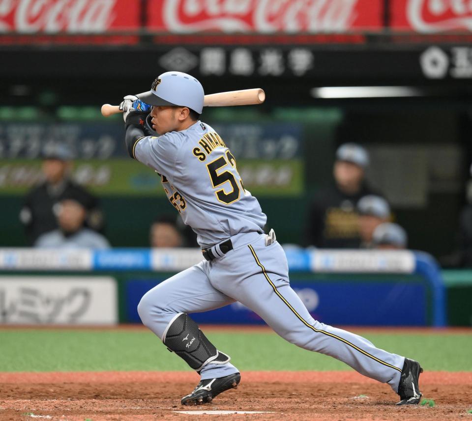 　５回、島田が２点適時三塁打を放つ（撮影・堀内翔）