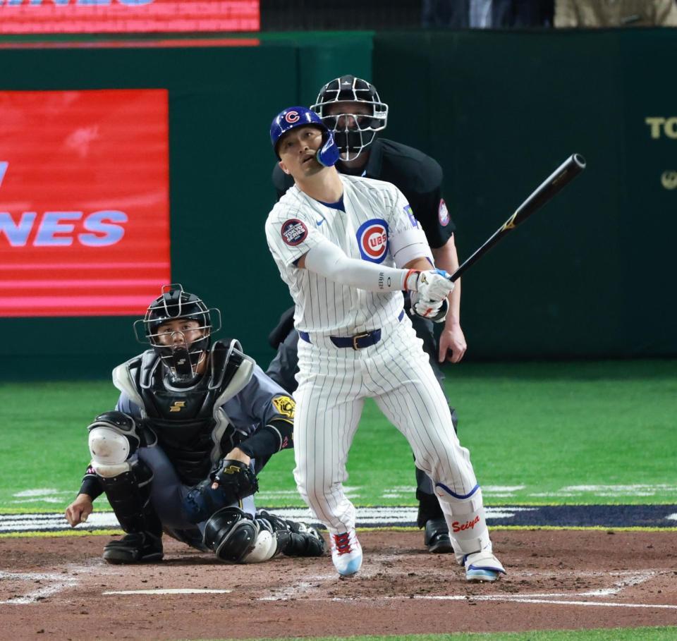 　４回、中飛に倒れる鈴木（撮影・金田祐二）