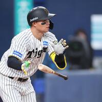 　２回、安打を放つ森下（撮影・田中太一）