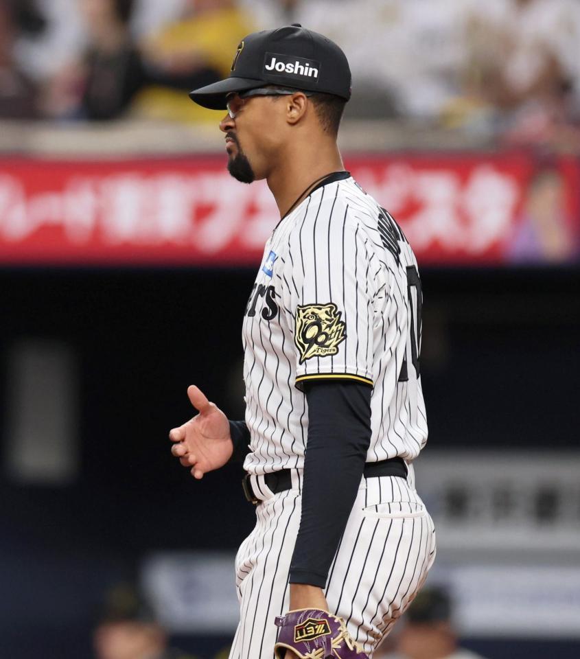 　６回、梶原に先制適時打を浴びたデュプランティエ（撮影・北村雅宏）