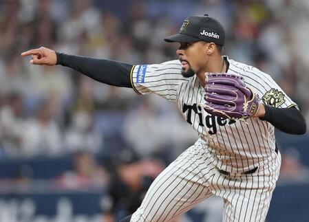 　先発し、投げ込むデュプランティエ（撮影・田中太一）