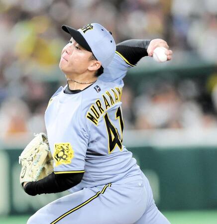 　６回、力投する村上（撮影・西岡正）