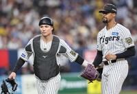 　５回までデュプランティエを好リードする栄枝（撮影・田中太一）