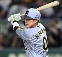 　９回、左前打を放つ木浪（撮影・中田匡峻）