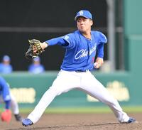 ７回に２番手で登板する金丸（撮影・西田忠信）