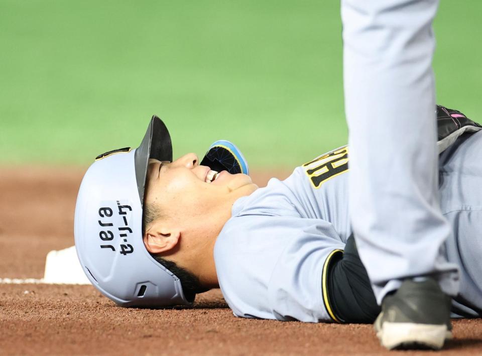 阪神 大山悠輔がタッチをかいくぐった後に見せた表情 決勝打