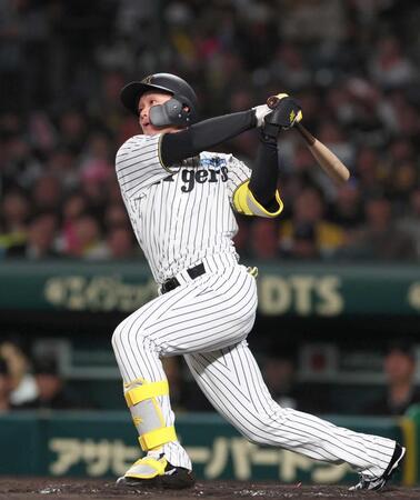 　４回、中前打を放つ森下