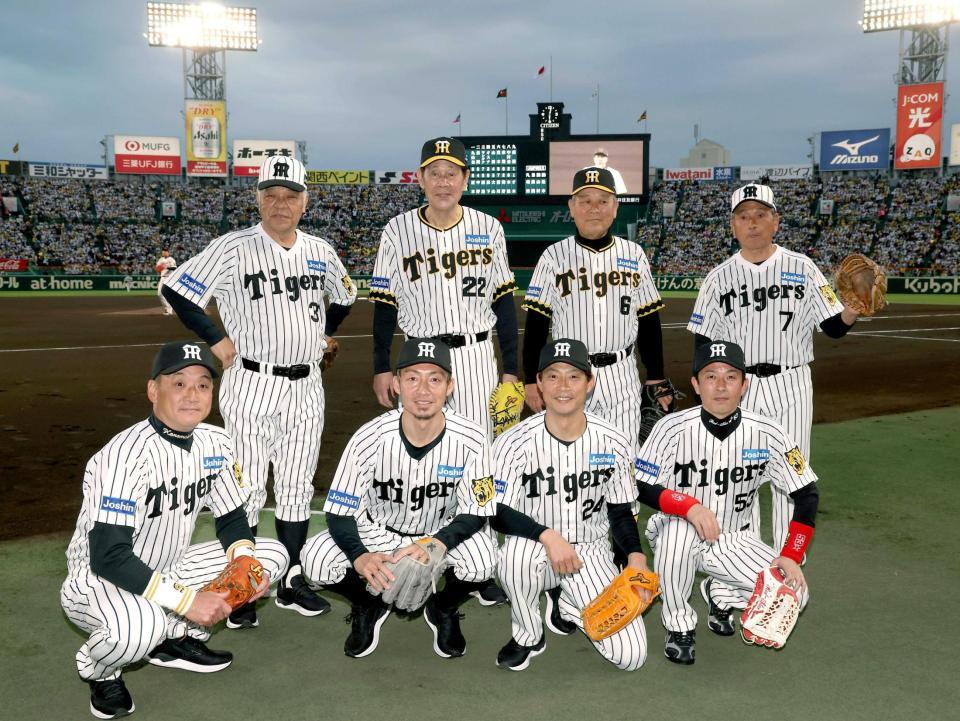 　前列左から、金本知憲氏、鳥谷敬氏、桧山進次郎氏、赤星憲広氏。後列左から、掛布雅之氏、田淵幸一氏、藤田平氏、真弓明信氏