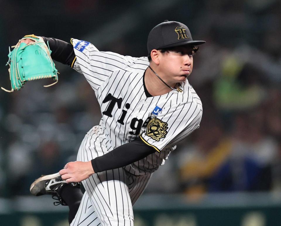 　７回を無失点に抑える伊原（撮影・田中太一）