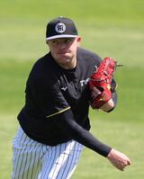 　キャッチボールするビーズリー