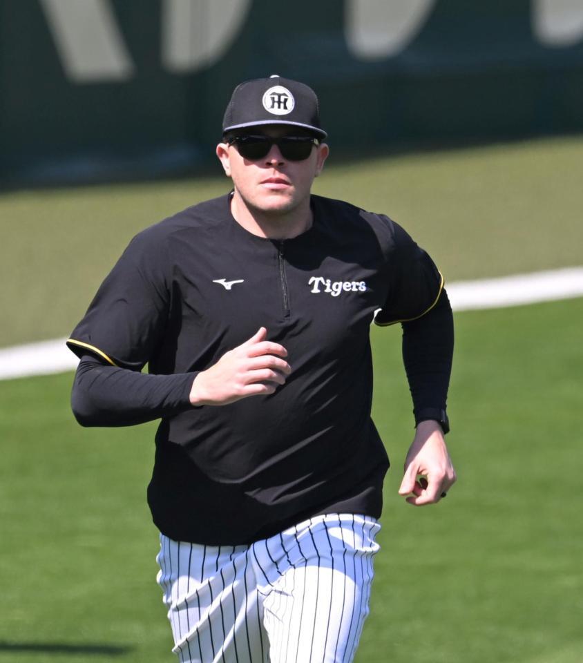 　ダッシュするビーズリー（撮影・飯室逸平）