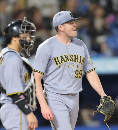 阪神　ビーズリーの出場選手登録を抹消　ヤクルト戦で制球にばらつき　代わって島本を登録