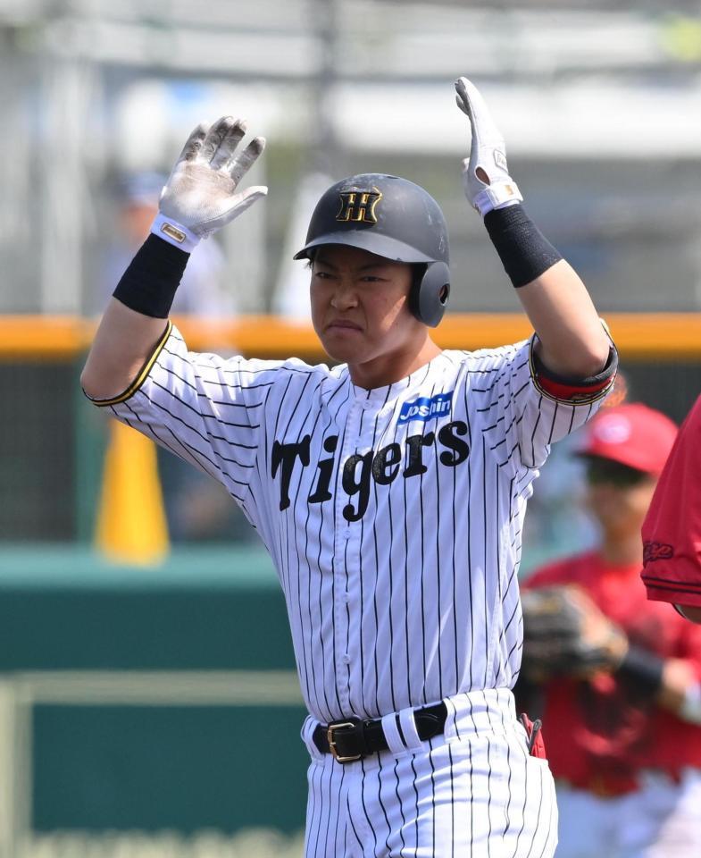 　３回、２点二塁打を放った中川（撮影・西田忠信）