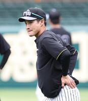 　練習に参加する木浪（撮影・中田匡峻）