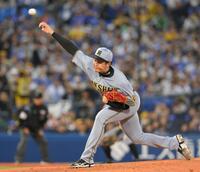 　力投する先発の才木（撮影・伊藤笙子）