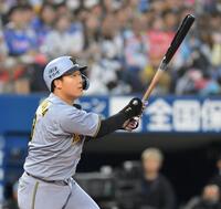 　２回、右犠飛を放つ大山（撮影・伊藤笙子）