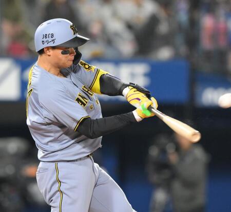 　７回、左越え２ランを放つ森下（撮影・伊藤笙子）