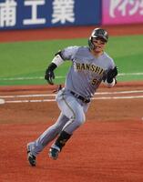 　２回、二塁打を放った前川（撮影・金田祐二）