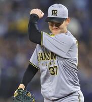 　８回を無失点に抑えた及川（撮影・田中太一）