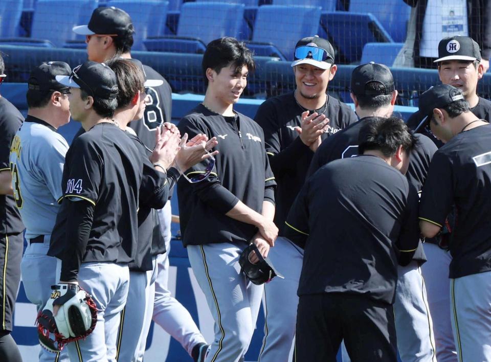 阪神タイガース　　湯浅　65　 伝統の一戦　 レプリカ 阪神タイガース 湯浅 65 伝統の一戦 レプリカ 野球