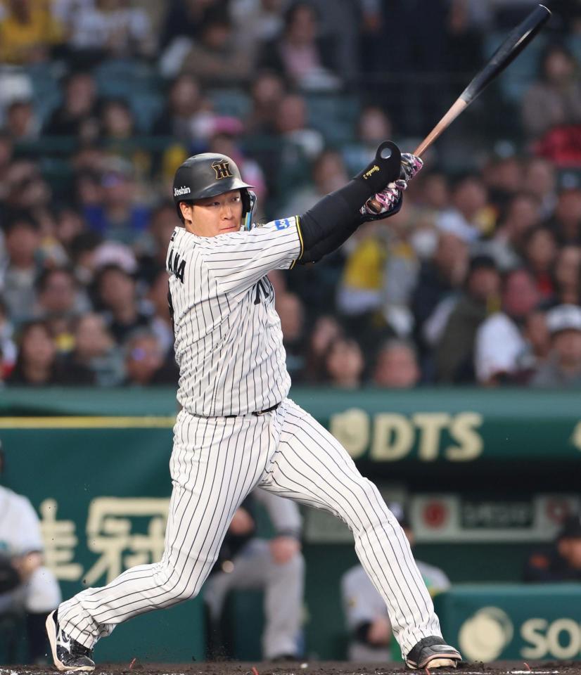 　１回、先制適時打を放つ大山（撮影・北村雅宏）
