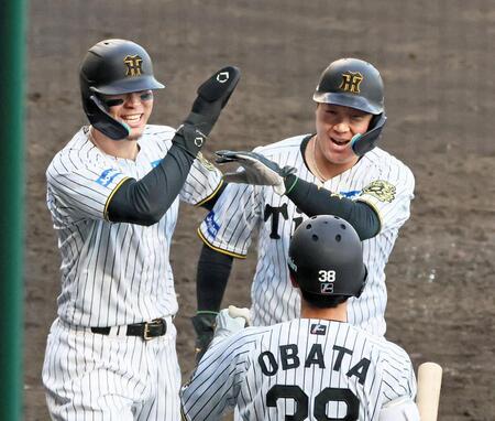 阪神・佐藤輝　大山アベック打点２５戦負けなし　「高めの球にきっちりコンタクト」初回２死二塁同点打