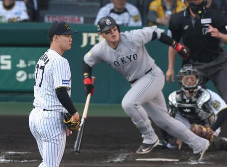 　８回、岡本に二塁打を浴びた及川（撮影・中田匡峻）