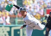 　巨人打線を相手に力投する先発の伊原（撮影・立川洋一郎）