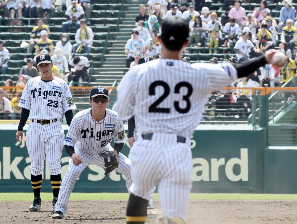 阪神タイガース　吉田義男監督　直筆サイン永久欠番ユニフォーム　追悼試合　岡田彰布 阪神タイガース 吉田義男監督 直筆サイン永久欠番ユニフォーム