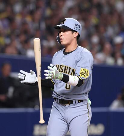 　９回、空振り三振に倒れた代打・木浪（撮影・北村雅宏）