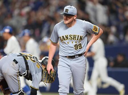 　１１回、カリステにサヨナラ犠飛を浴びたビーズリー（撮影・中田匡峻）