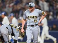 　１１回、カリステにサヨナラ犠飛を浴びたビーズリー（撮影・中田匡峻）