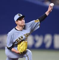 　３回、力投する先発の大竹（撮影・中田匡峻）