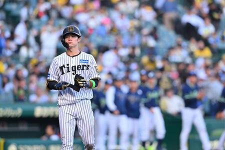 　９回、中野が遊直に倒れ試合終了（撮影・西田忠信）