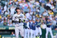 　９回、中野が遊直に倒れ試合終了（撮影・西田忠信）