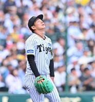 　７回、増田珠に２点三塁打を許した伊原（撮影・西田忠信）