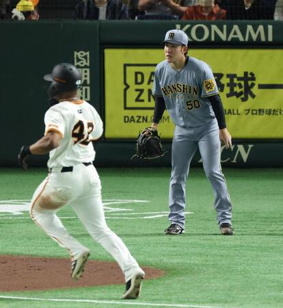 　３回、若林の犠飛で先制を許す富田（撮影・金田祐二）