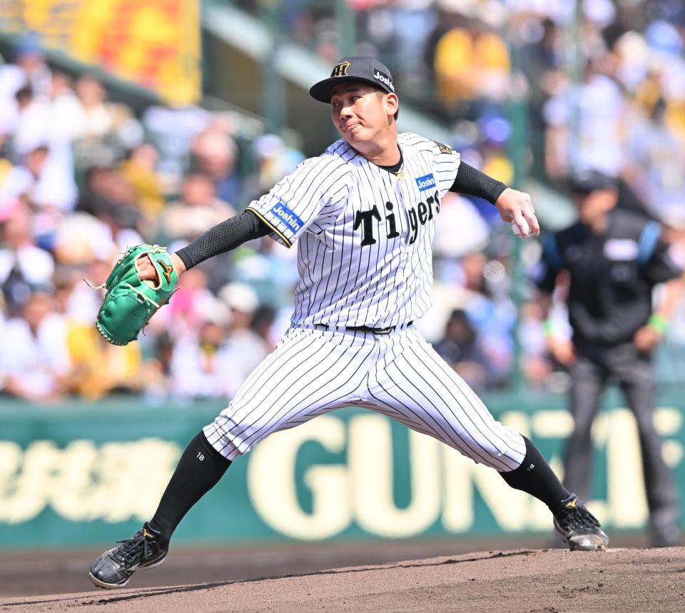 　力投する先発の伊原（撮影・西田忠信）