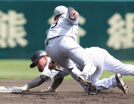 　３回、タッチをかいくぐって二盗に成功する福島（撮影・北村雅宏）