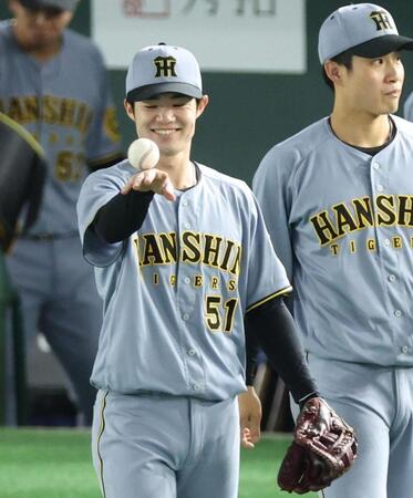 　明るい表情を見せる中野（撮影・金田祐二）