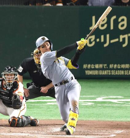 　５回、左越え２ランを放つ森下