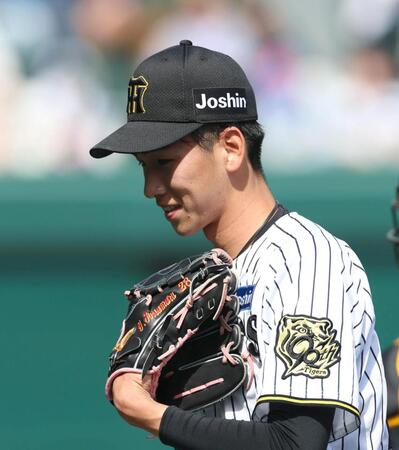 ７回、ピンチを無失点で切り抜け、ベンチに戻る今朝丸（撮影・北村雅宏）