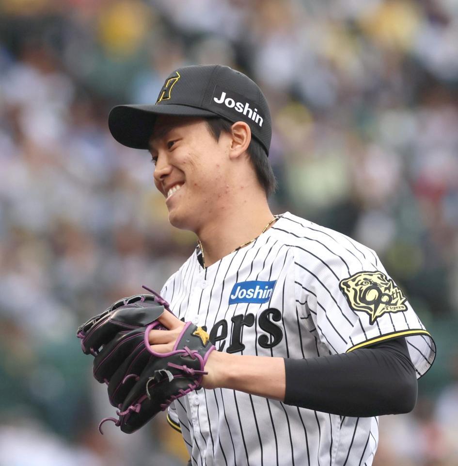 　６回、高橋周を一ゴロに打ち取った湯浅（撮影・北村雅宏）