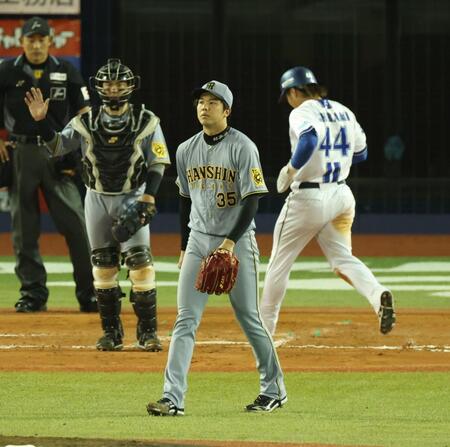 ７回、代打・松尾に先制中犠飛を浴びた才木（撮影・金田祐二）